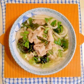 生ワカメと豚バラのうどん♪